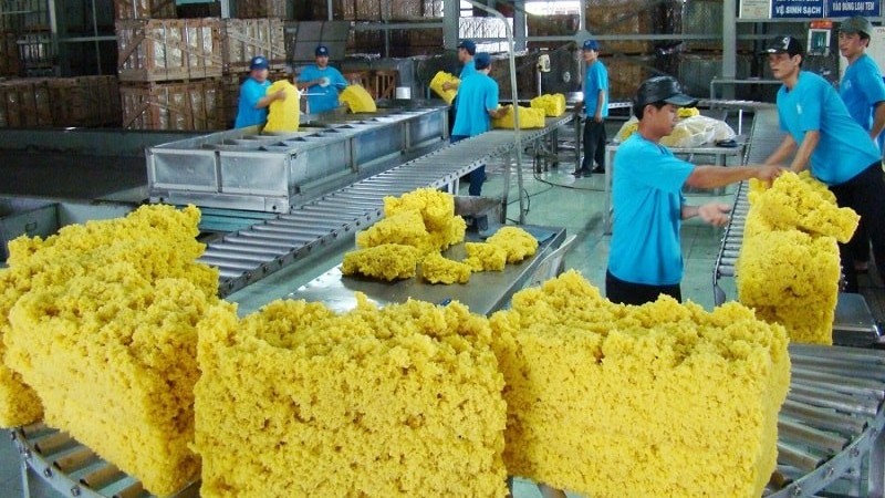 Giá cao su biến động ra sao tháng cuối năm?