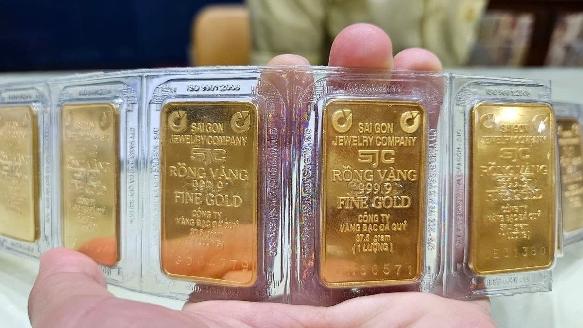 Giá vàng hôm nay (24/9): Giá vàng tăng lên mức cao chưa từng có