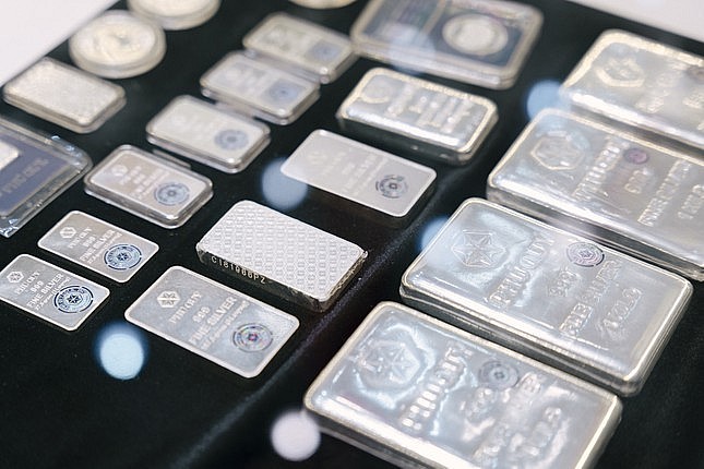 Ngày 24/8: Giá bạc Phú Quý bật tăng mạnh Ngày 24/8: Giá bạc trong nước giữ đà tăng