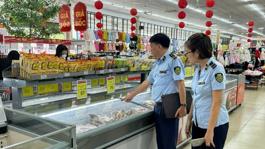 Chống lợi dụng bão số 5 để găm hàng, tăng giá