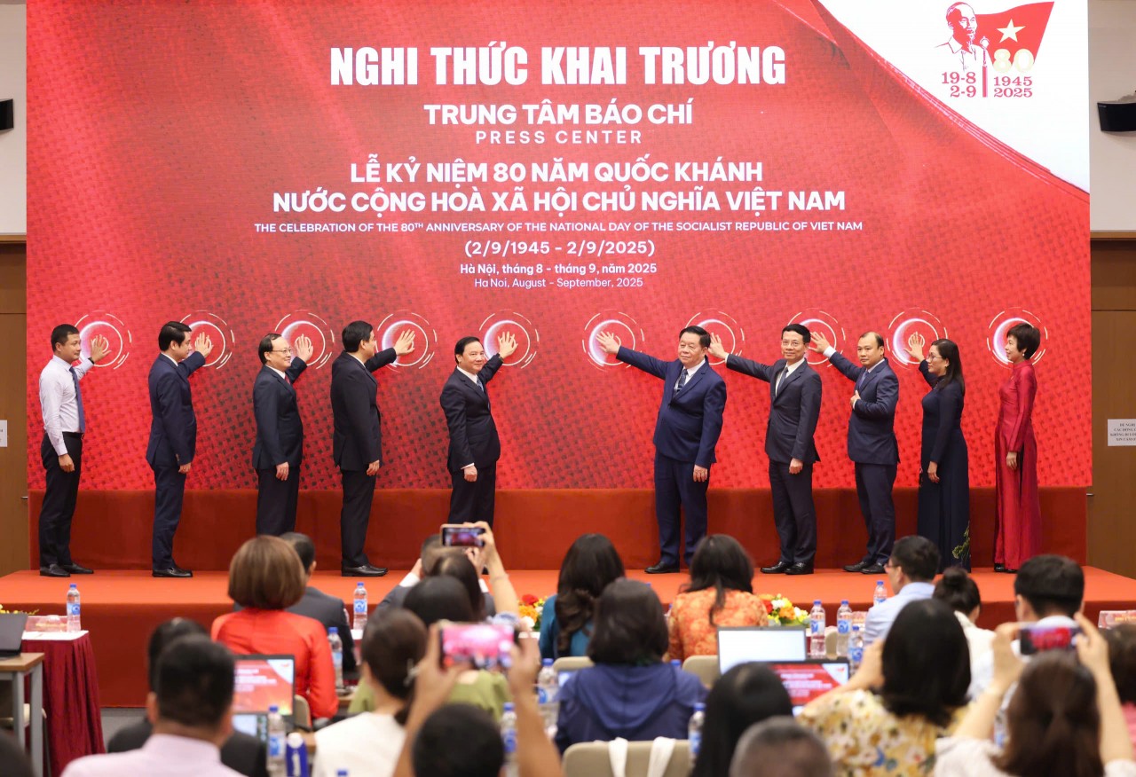 Khai trương Trung tâm Báo chí Lễ kỷ niệm 80 năm Quốc khánh 2-9 Khai trương Trung tâm Báo chí Lễ kỷ niệm 80 năm Quốc khánh 2-9