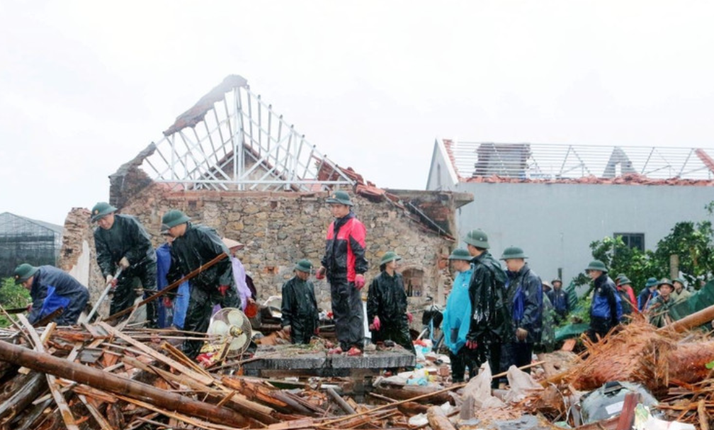 Thủ tướng chỉ đạo nhanh chóng khắc phục hậu quả bão số 5, khôi phục sản xuất