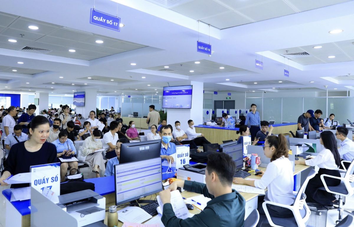 Hà Nội quyết tâm đẩy mạnh dịch vụ công trực tuyến - lấy sự hài lòng của người dân làm thước đo Hà Nội quyết tâm đẩy mạnh dịch vụ công trực tuyến - lấy sự hài lòng của người dân làm thước đo