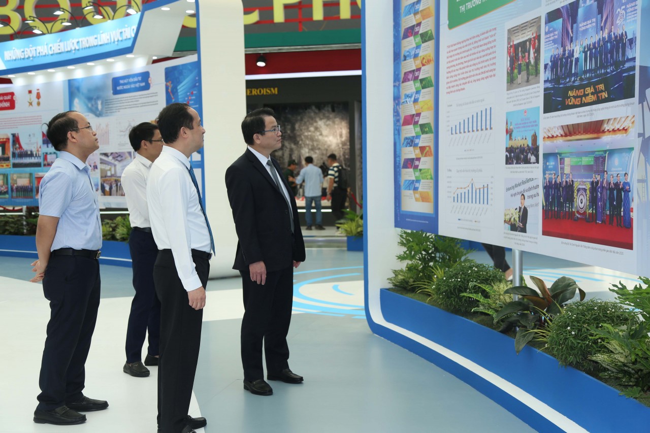 Triển lãm “80 năm ngành Tài chính Việt Nam – Kiến tạo và Phát triển”