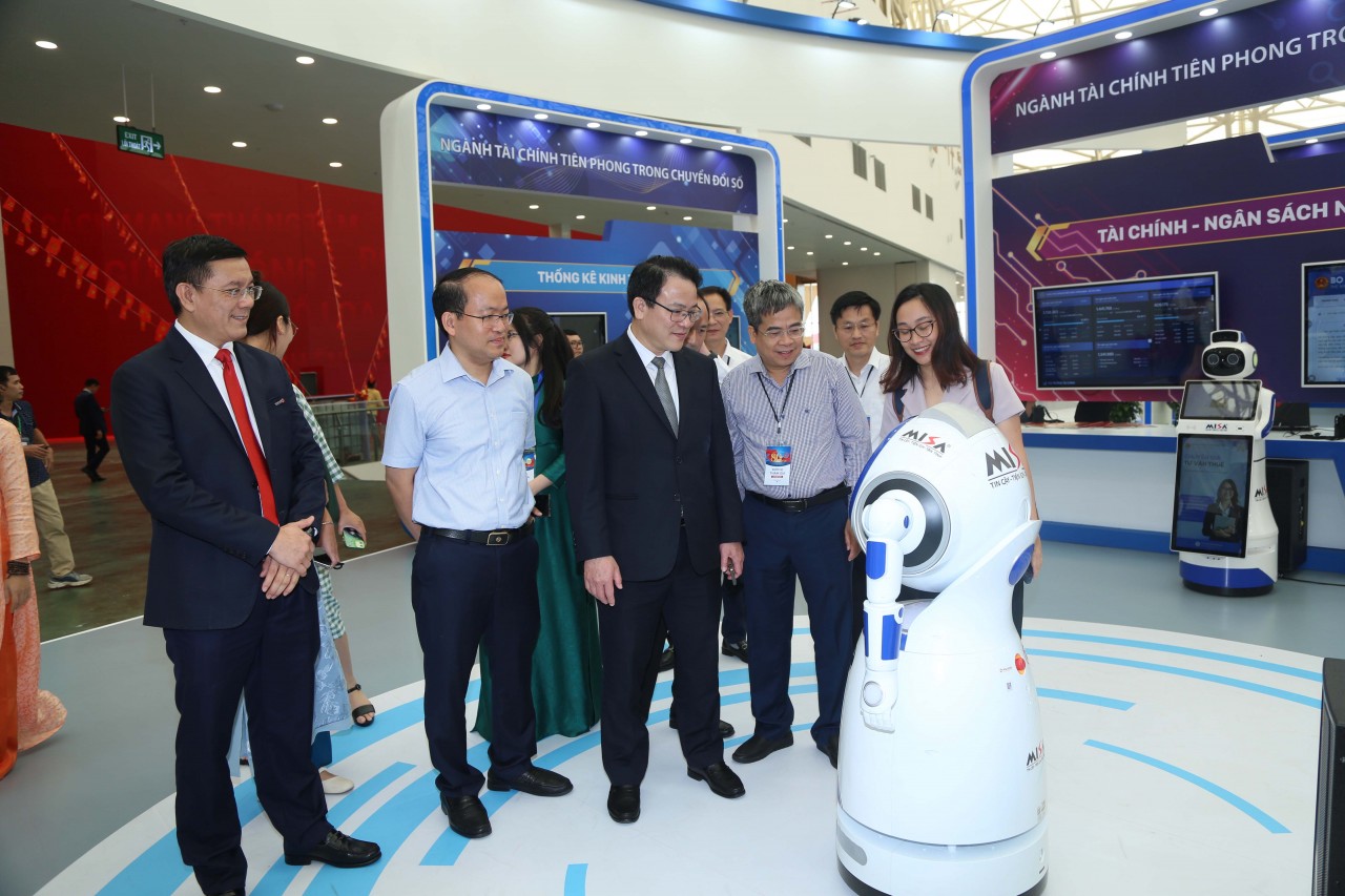 Triển lãm “80 năm ngành Tài chính Việt Nam – Kiến tạo và Phát triển”