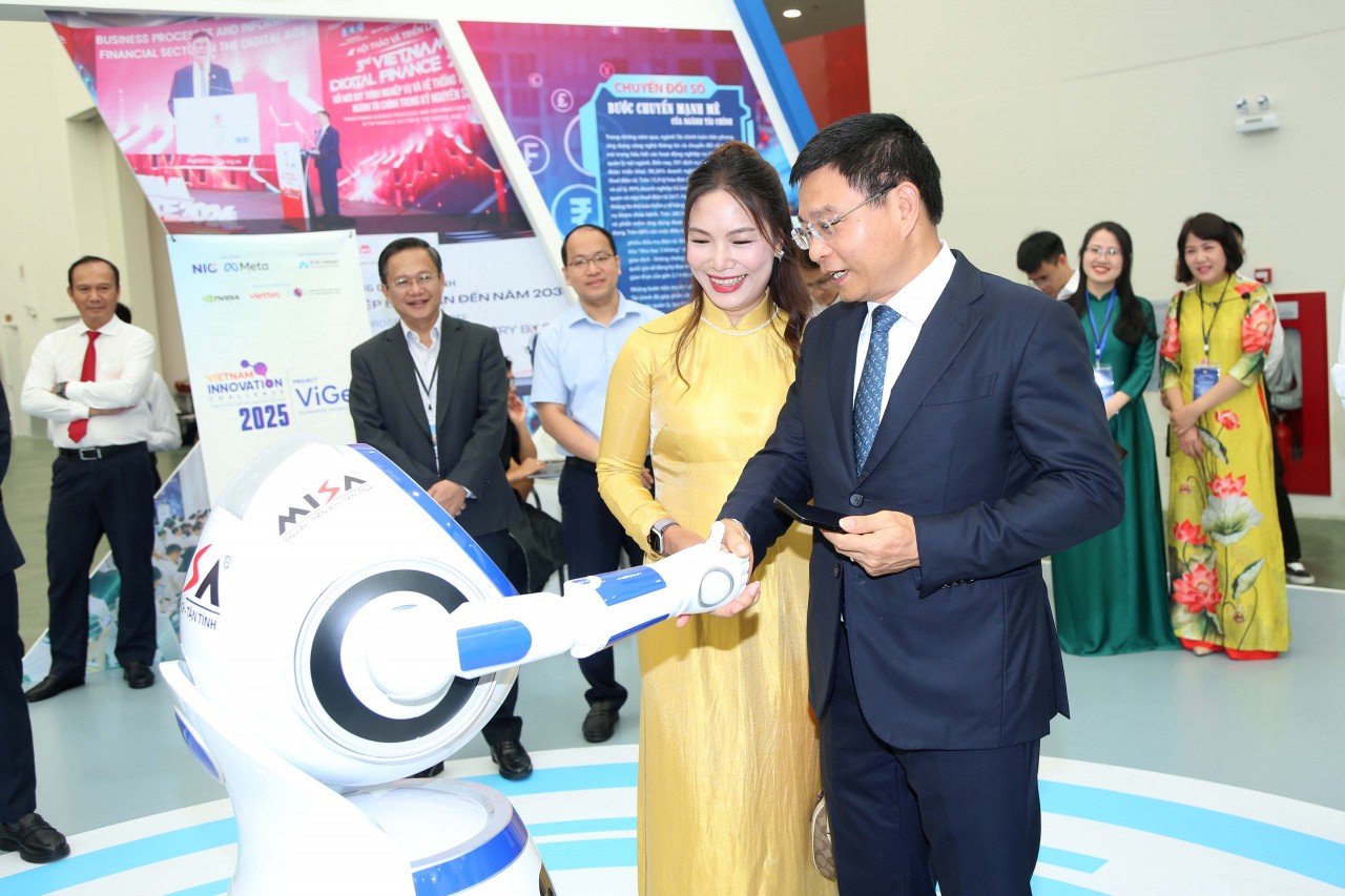 Triển lãm “80 năm ngành Tài chính Việt Nam – Kiến tạo và Phát triển”