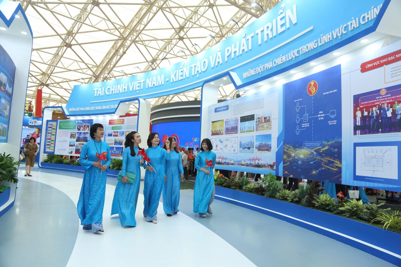 Triển lãm “80 năm ngành Tài chính Việt Nam – Kiến tạo và Phát triển”