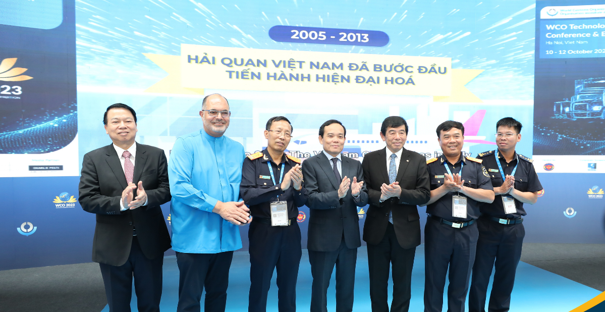 Theo dòng chảy của cuộc cách mạng hiện đại hóa hải quan Theo dòng chảy của cuộc cách mạng hiện đại hóa hải quan