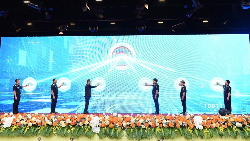 Theo dòng chảy của cuộc cách mạng hiện đại hóa hải quan Theo dòng chảy của cuộc cách mạng hiện đại hóa hải quan