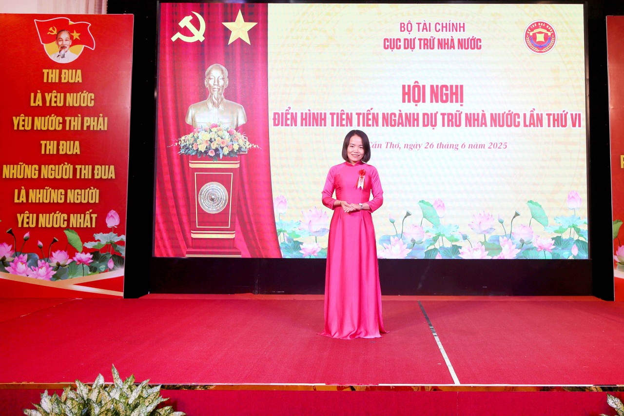 Kỹ thuật viên bảo quản tâm huyết với ngành Dự trữ