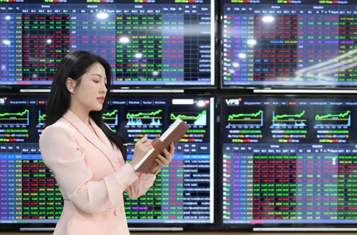 Chứng khoán ngày 23/10: Dòng tiền chọn lọc, VN-Index có phiên phục hồi thứ ba liên tiếp Chứng khoán ngày 23/10: Dòng tiền chọn lọc, VN-Index có phiên phục hồi thứ ba liên tiếp