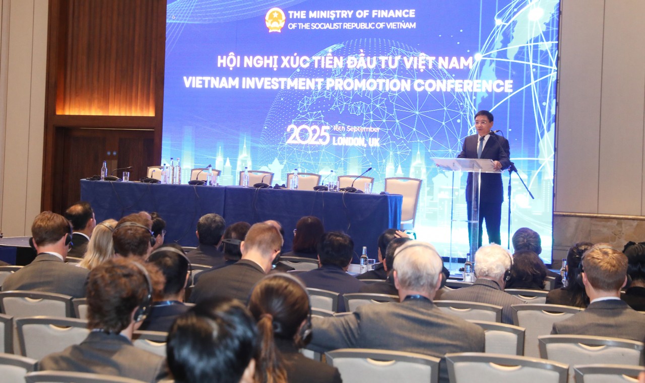 Việt Nam rộng mở cơ hội đón dòng vốn từ Vương quốc Anh và Italia Việt Nam rộng mở cơ hội đón dòng vốn từ Vương quốc Anh và Italia