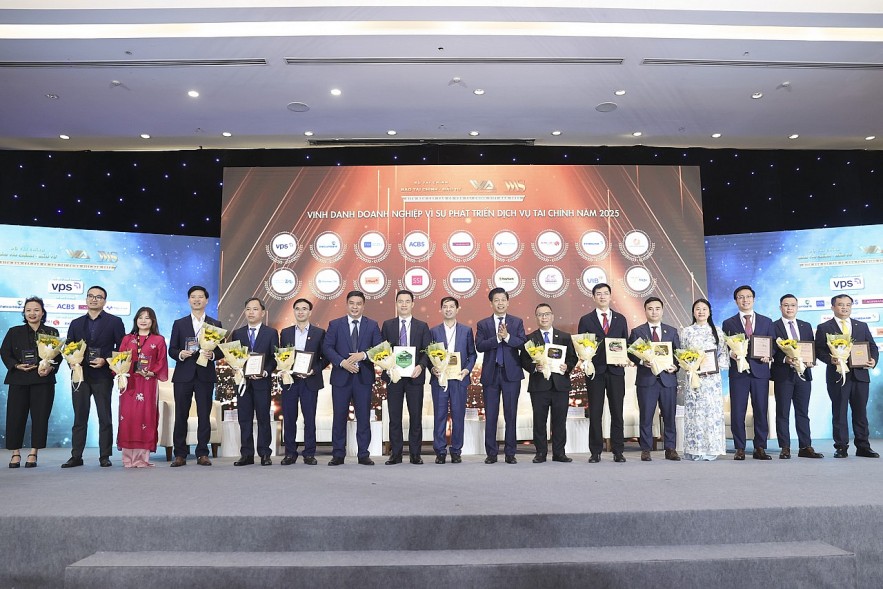 Toàn cảnh lễ vinh danh các sản phẩm dịch vụ tài chính tiêu biểu tại diễn đàn VWAS 2025
