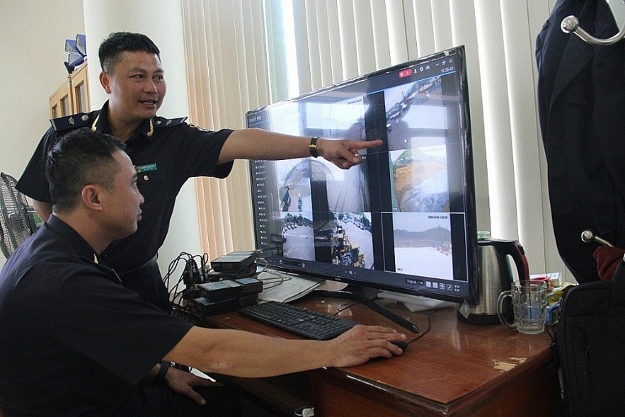 Hải quan tiếp tục chủ động ứng phó với bão lũ, không để gián đoạn thông quan hàng hoá