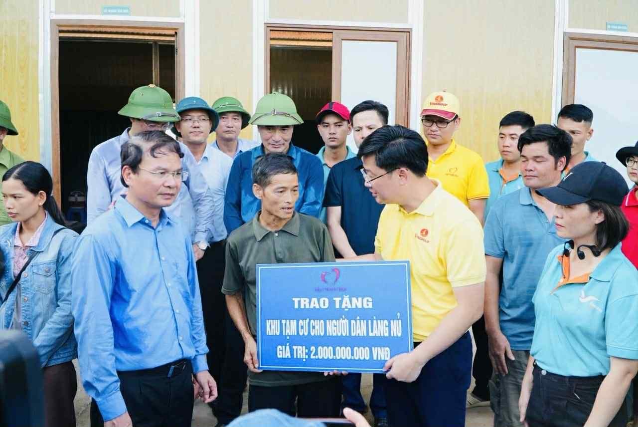 Vingroup hỗ trợ khẩn cấp 500 tỷ đồng cho đồng bào bị thiệt hại do bão Bualoi