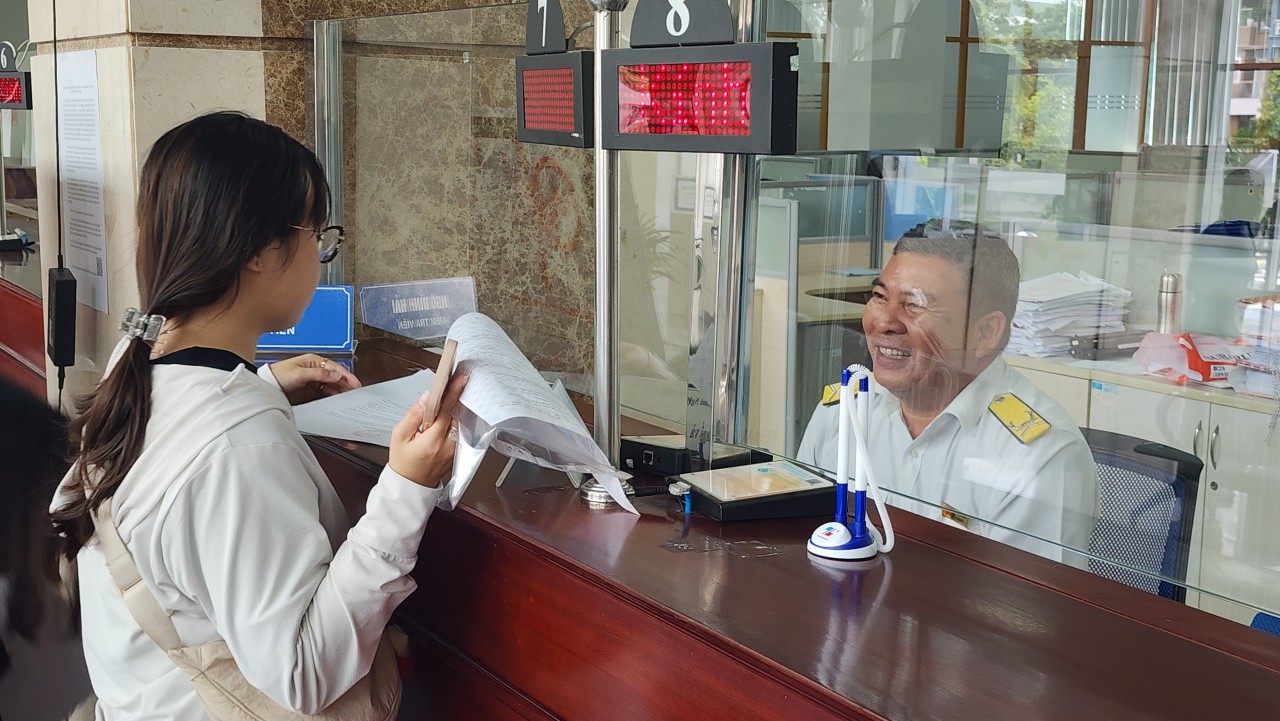 Thuế TP. Hồ Chí Minh không ngừng nỗ lực hỗ trợ hộ kinh doanh chuyển đổi