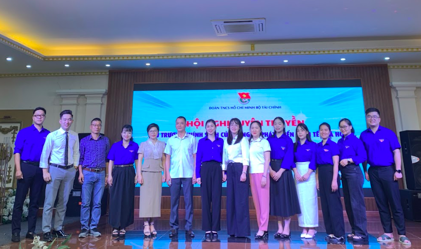 Đoàn Thanh niên Bộ Tài chính tổ chức hội nghị tuyên truyền chính sách và hoạt động Trung thu tại Sơn La