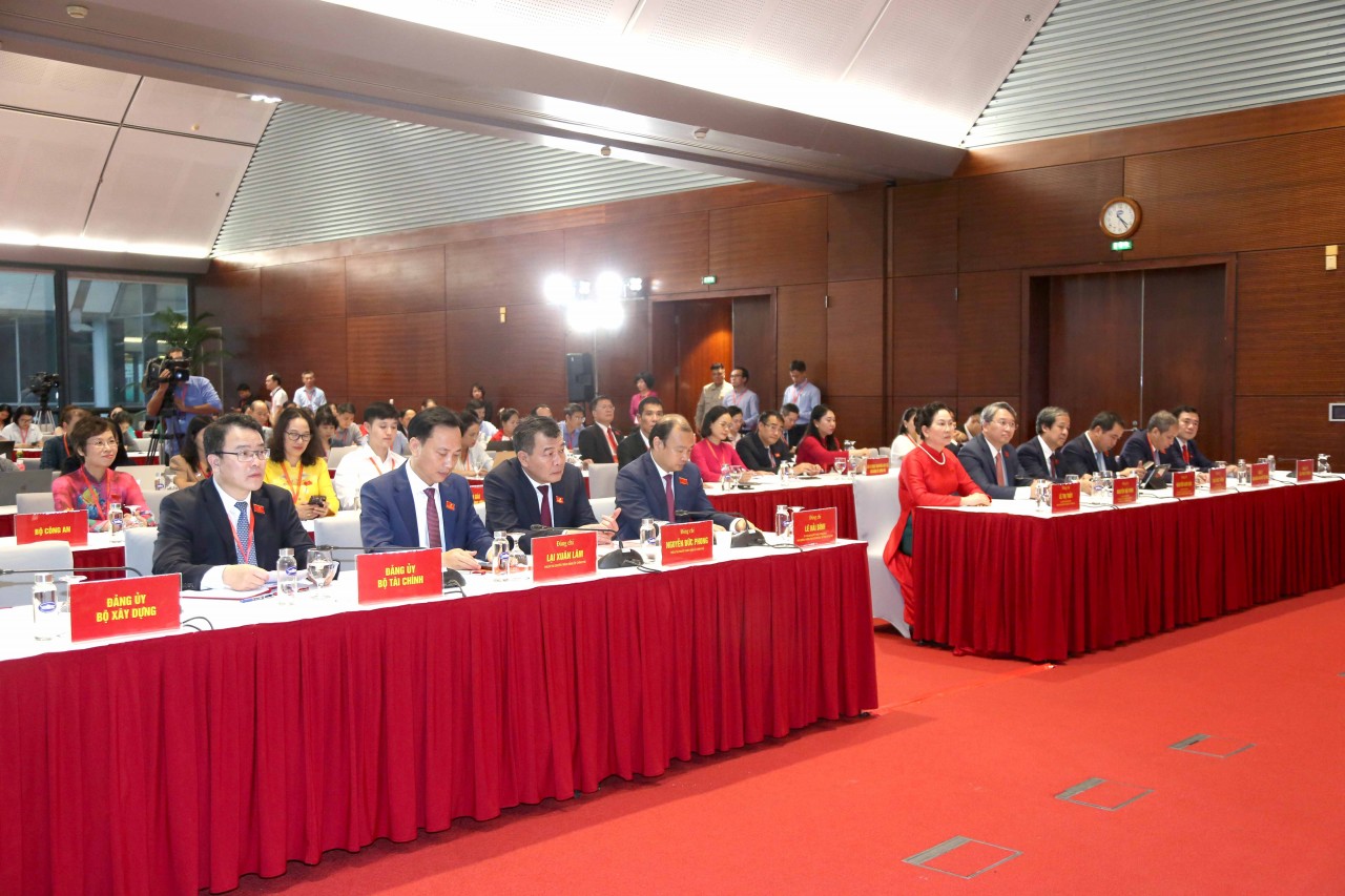 Thứ trưởng Trần Quốc Phương: Xác định rõ các lĩnh vực ưu tiên, đột phá đưa đất nước bước vào kỷ nguyên mới Thứ trưởng Trần Quốc Phương: Xác định rõ các lĩnh vực ưu tiên, đột phá đưa đất nước bước vào kỷ nguyên mới