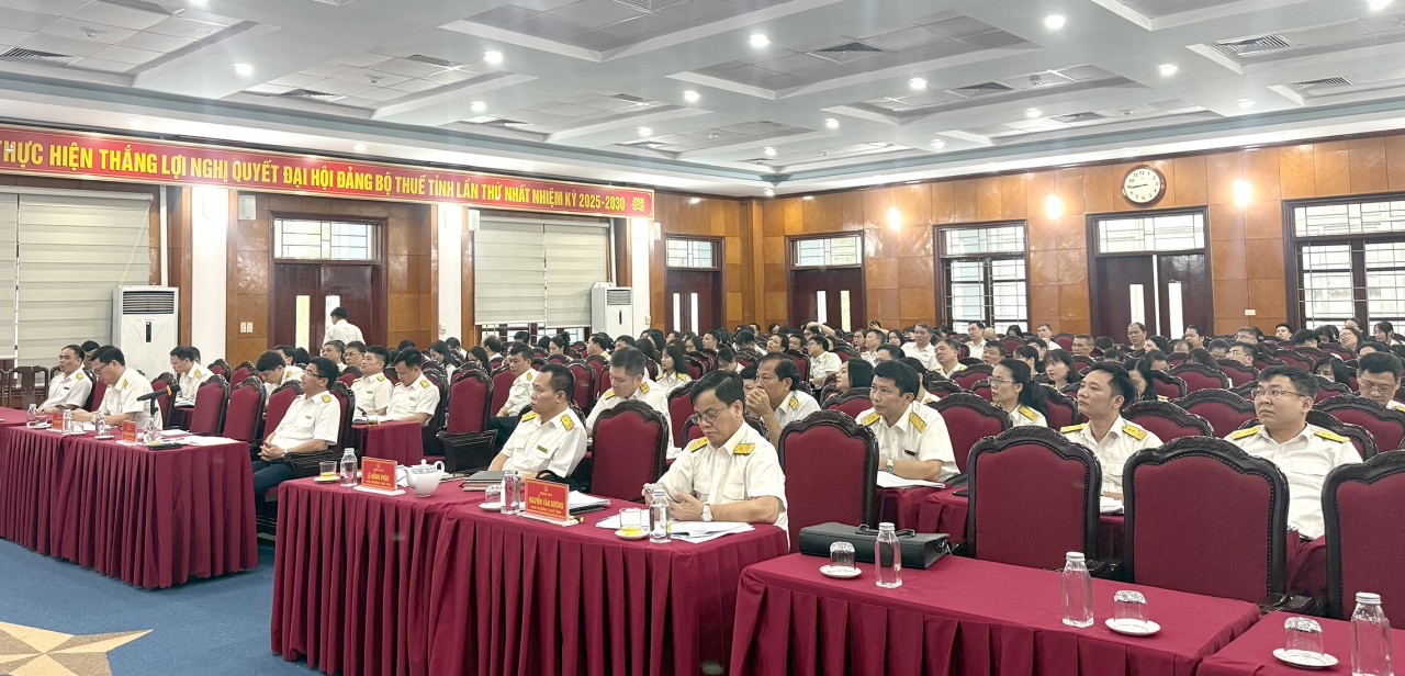 Thuế tỉnh Thanh Hóa thực hiện đa kênh tuyên truyền và hỗ trợ người nộp thuế Thuế tỉnh Thanh Hóa thực hiện đa kênh tuyên truyền và hỗ trợ người nộp thuế