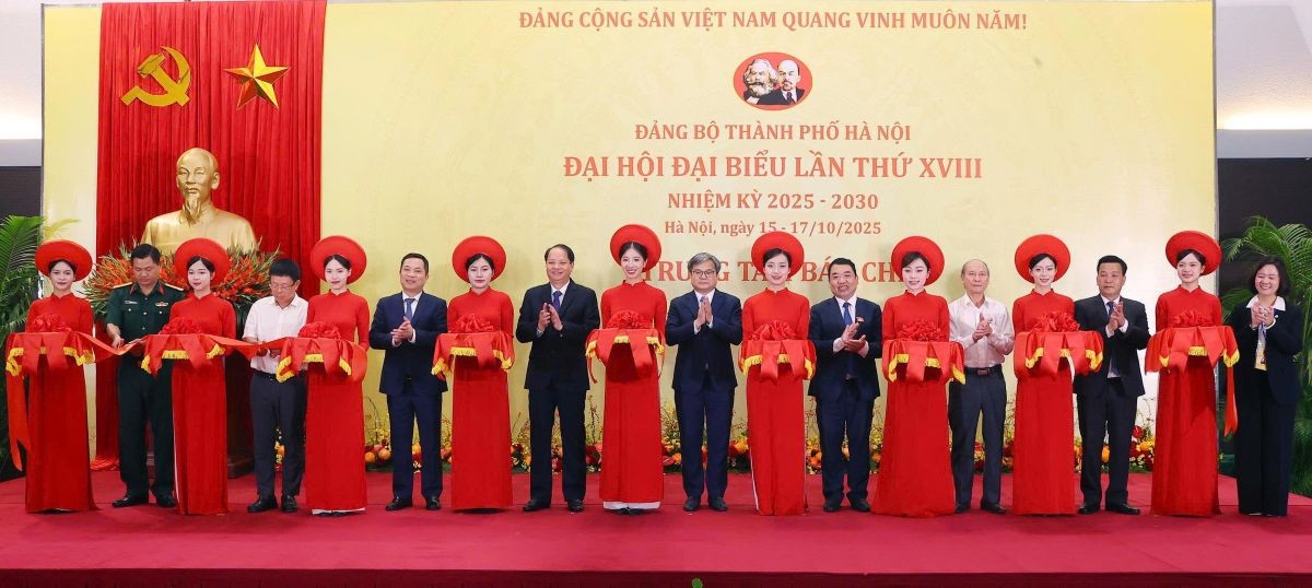 Khai trương Trung tâm Báo chí phục vụ Đại hội đại biểu Đảng bộ TP. Hà Nội lần thứ XVIII Khai trương Trung tâm Báo chí phục vụ Đại hội đại biểu Đảng bộ TP. Hà Nội lần thứ XVIII