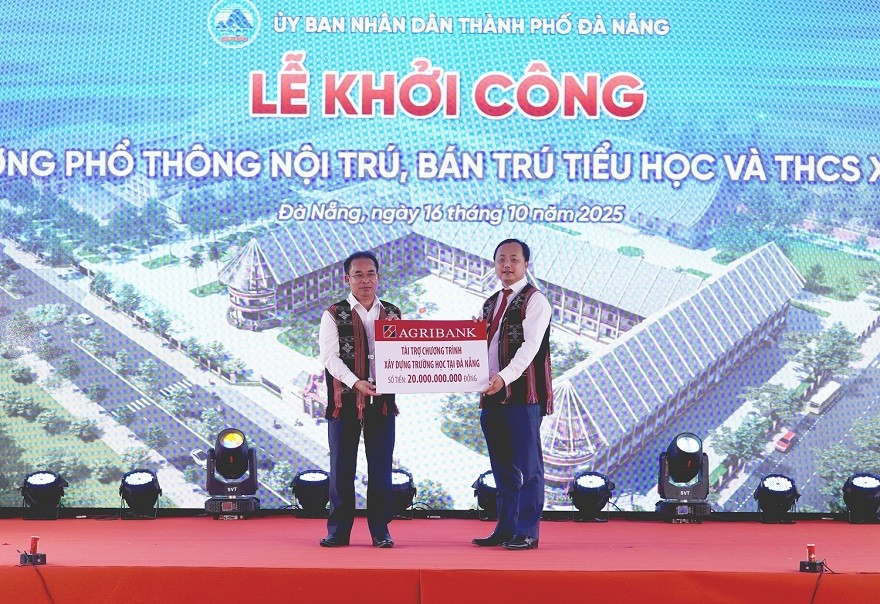 Agribank trao tặng 20 tỷ đồng xây dựng các trường nội trú tại Đà Nẵng
