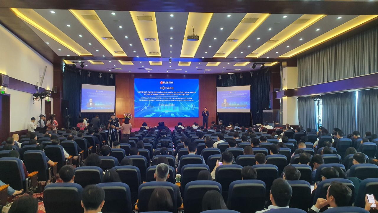 Thúc đẩy ngành quỹ đầu tư chứng khoán phát triển chuyên nghiệp hơn, tăng trưởng bền vững