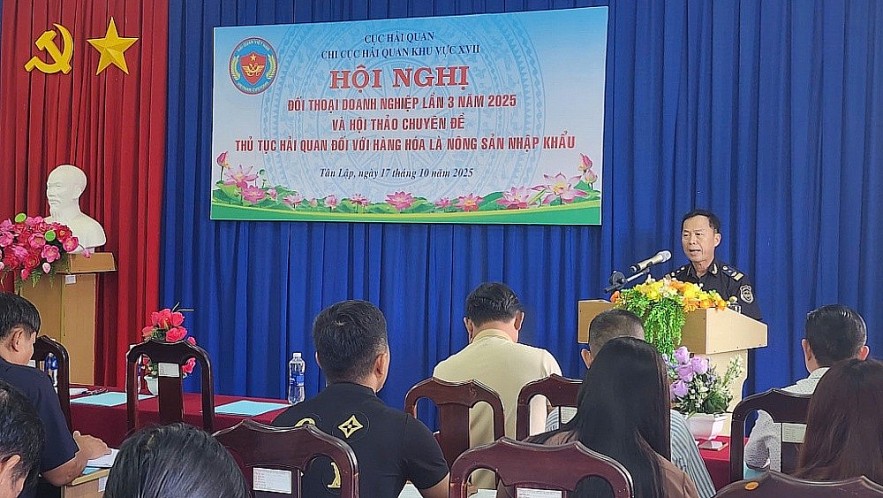 Hải quan khu vực XVII đối thoại với doanh nghiệp