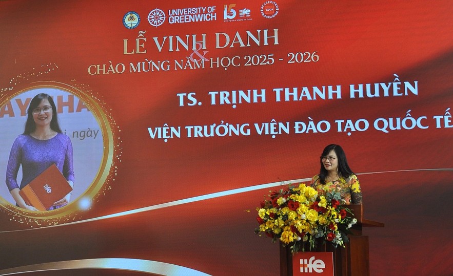 Viện Đào tạo quốc tế vinh danh tân sinh viên DDP và chào mừng năm học 2025 - 2026