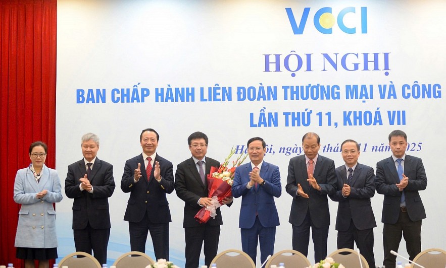 undefined Ông Hồ Sỹ Hùng được bầu giữ chức Chủ tịch VCCI nhiệm kỳ 2021 - 2026