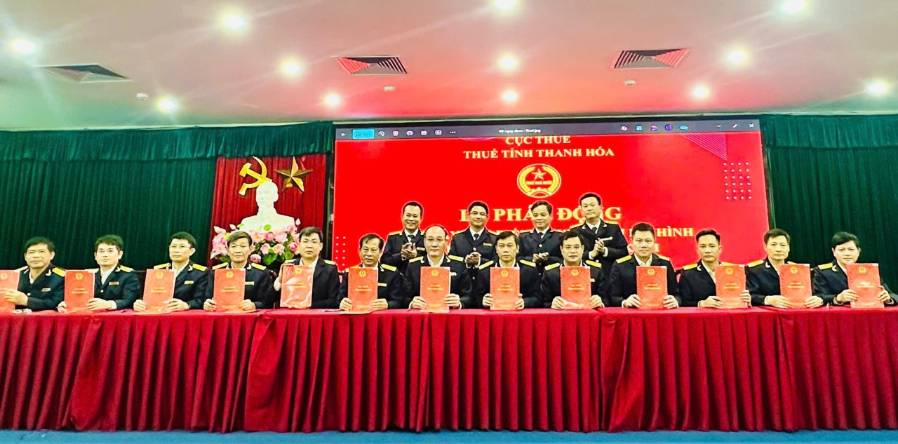 Thuế tỉnh Thanh Hóa triển khai “60 ngày cao điểm hỗ trợ hộ kinh doanh chuyển đổi mô hình từ thuế khoán sang kê khai” Thuế tỉnh Thanh Hóa triển khai “60 ngày cao điểm hỗ trợ hộ kinh doanh chuyển đổi mô hình từ thuế khoán sang kê khai”