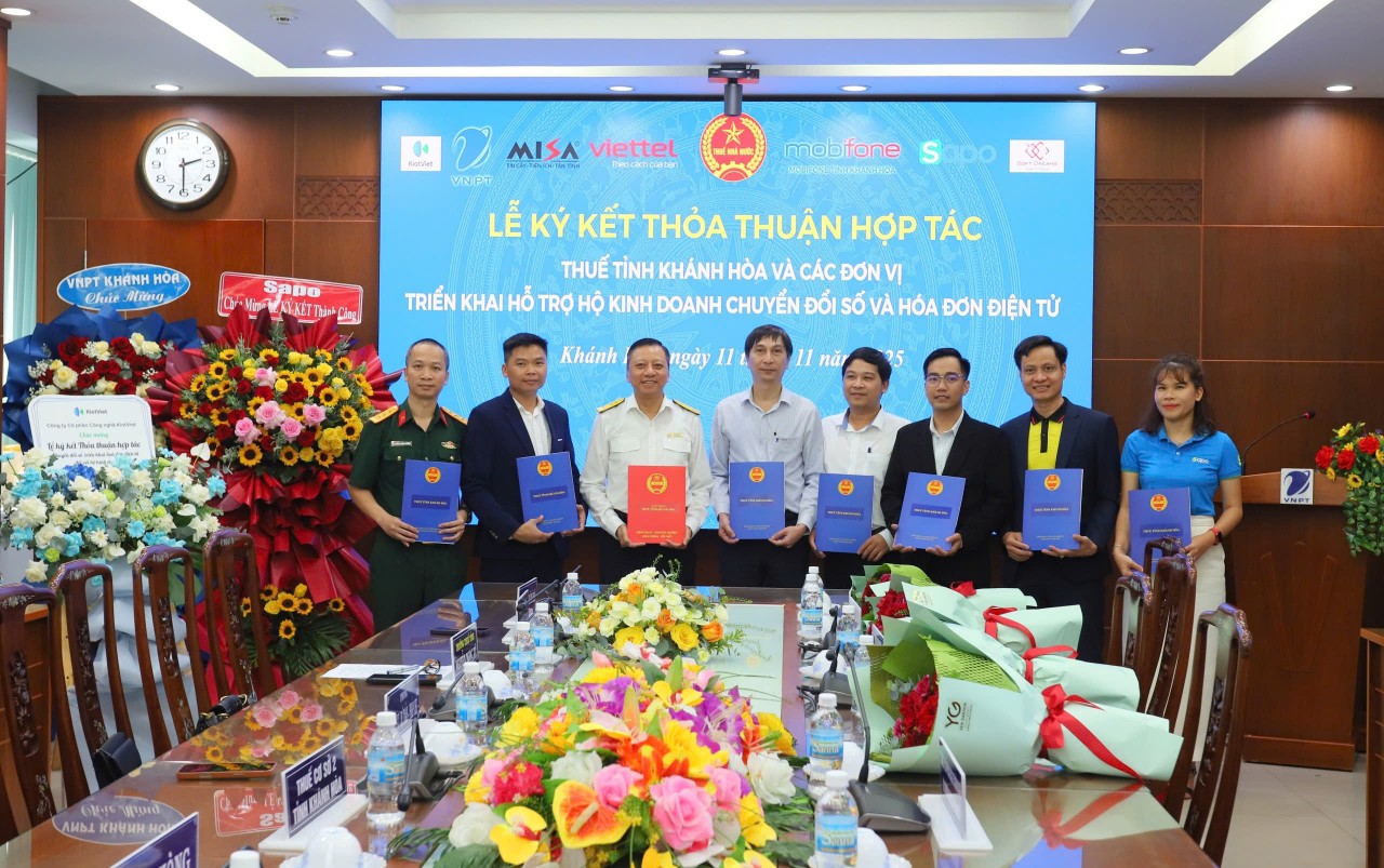 Thuế tỉnh Khánh Hòa ký kết với 7 nhà cung cấp hỗ trợ hộ kinh doanh chuyển đổi từ thuế khoán sang kê khai