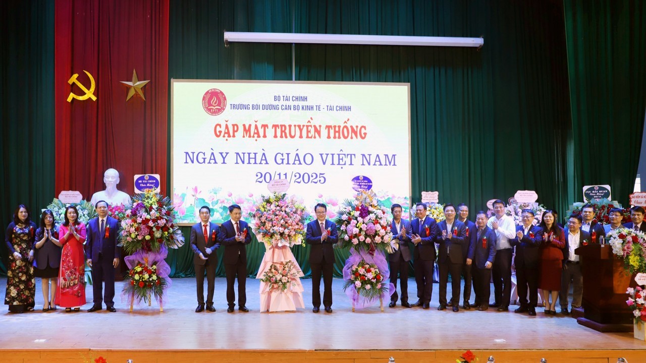Trường Bồi dưỡng cán bộ Kinh tế – Tài chính gặp mặt truyền thống nhân Ngày Nhà giáo Việt Nam