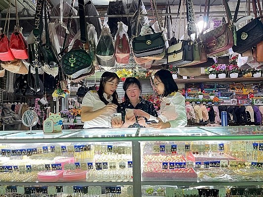 Thuế tỉnh Sơn La triển khai đồng bộ các giải pháp chuyển đổi sang kê khai với hộ kinh doanh