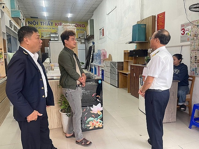 Cơ quan Thuế địa phương đẩy mạnh chiến dịch 60 ngày hỗ trợ hộ kinh doanh chuyển sang kê khai thuế