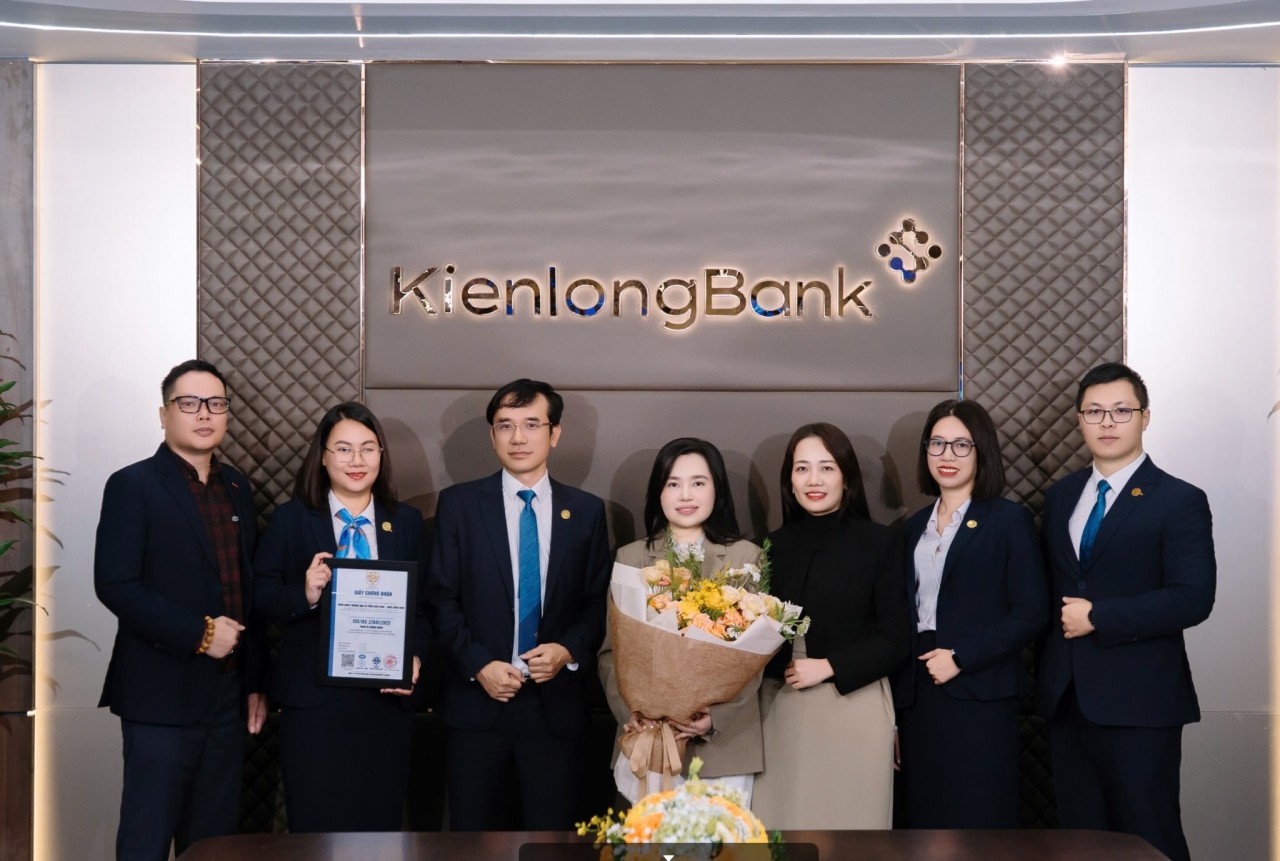 KienlongBank nâng cấp cam kết bảo mật thông tin khách hàng qua chuẩn mực quốc tế ISO/IEC 27001:2022 KienlongBank nâng cấp cam kết bảo mật thông tin khách hàng qua chuẩn mực quốc tế ISO/IEC 27001:2022