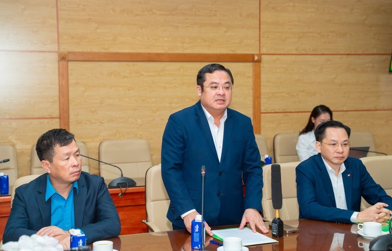 Vinachem cam kết tài trợ toàn bộ hóa chất khử khuẩn và xử lý nguồn nước sau mưa lũ cho các tỉnh miền Trung và Tây Nguyên Vinachem cam kết tài trợ toàn bộ hóa chất khử khuẩn và xử lý nguồn nước sau mưa lũ cho các tỉnh miền Trung và Tây Nguyên