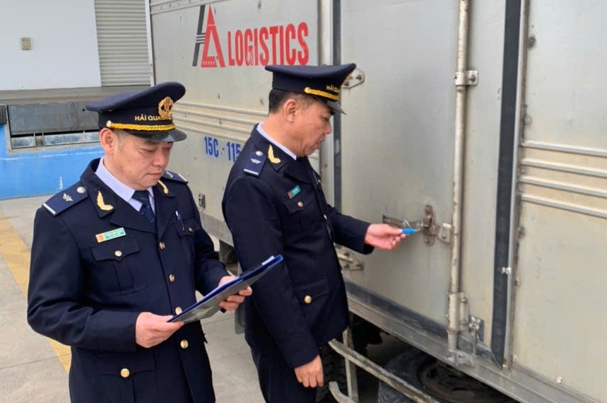 Quảng Ninh quyết liệt ngăn chặn buôn lậu dịp cuối năm Quảng Ninh quyết liệt ngăn chặn buôn lậu dịp cuối năm