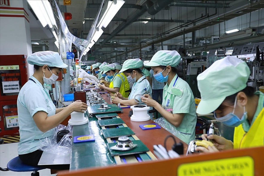 Hơn 35% tổng việc làm của Việt Nam có liên quan đến chuỗi cung ứng toàn cầu Hơn 35% tổng việc làm của Việt Nam có liên quan đến chuỗi cung ứng toàn cầu