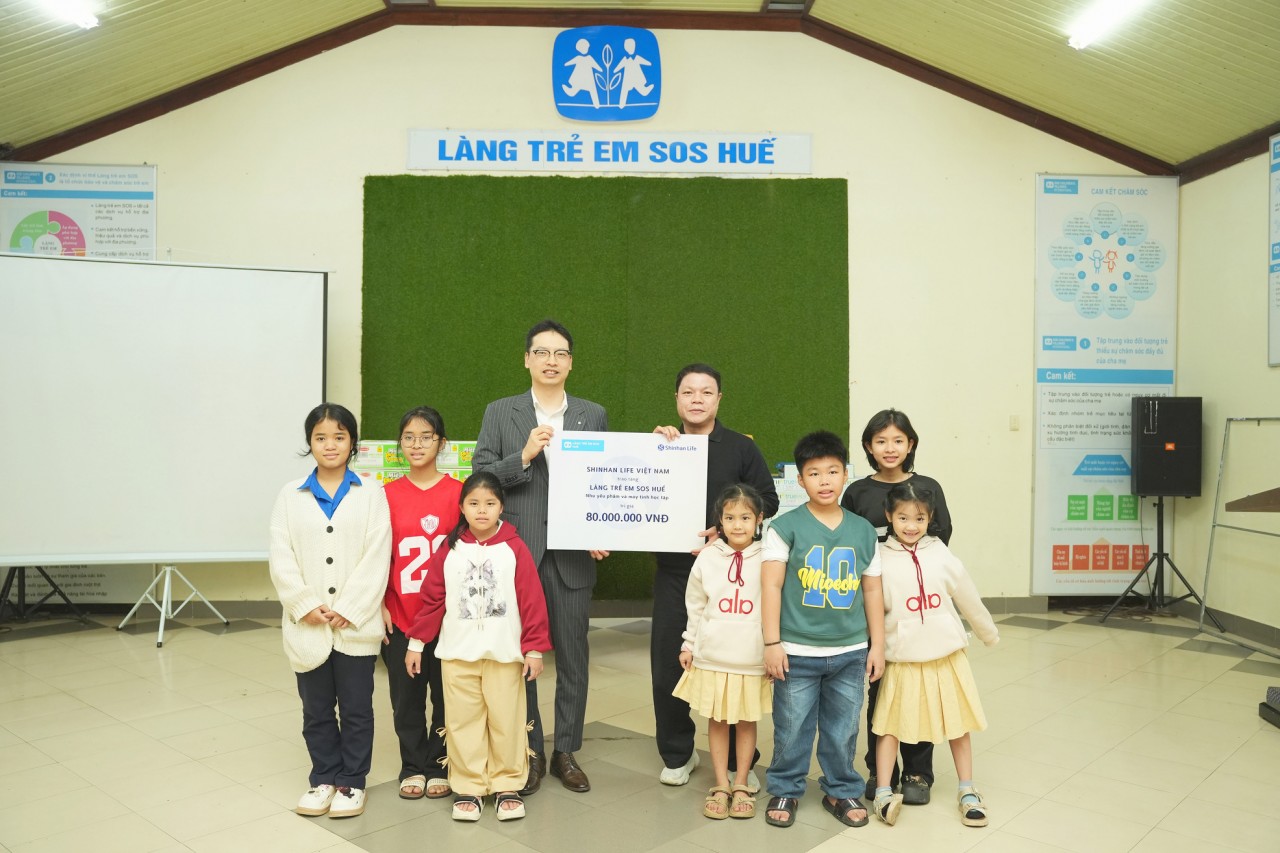 Shinhan Life Việt Nam hỗ trợ làng trẻ em SOS tại Đà Nẵng và Huế Shinhan Life Việt Nam hỗ trợ làng trẻ em SOS tại Đà Nẵng và Huế
