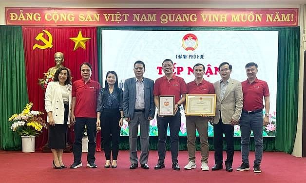 Vietlott ủng hộ 5 tỉnh, thành miền Trung khắc phục hậu quả lũ lụt Vietlott ủng hộ 5 tỉnh, thành miền Trung khắc phục hậu quả lũ lụt