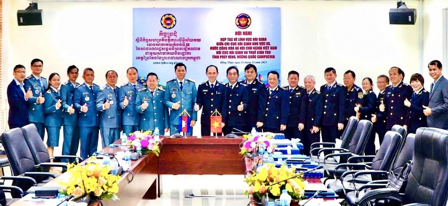 Tăng cường hợp tác hải quan Việt Nam - Campuchia