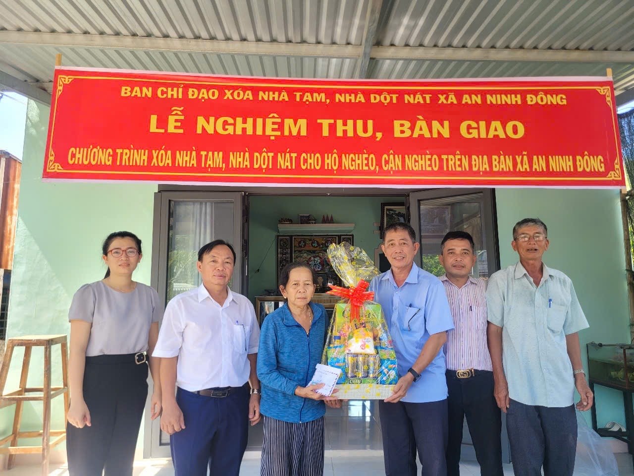 Đắk Lắk đã bàn giao 6.983 căn nhà cho hộ nghèo, hộ cận nghèo Đắk Lắk đã bàn giao 6.983 căn nhà cho hộ nghèo, hộ cận nghèo