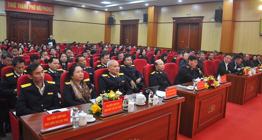 Thuế TP. Hải Phòng thu ngân sách lần đầu tiên đạt mốc 100.000 tỷ đồng Thuế TP. Hải Phòng thu ngân sách lần đầu tiên đạt mốc 100.000 tỷ đồng