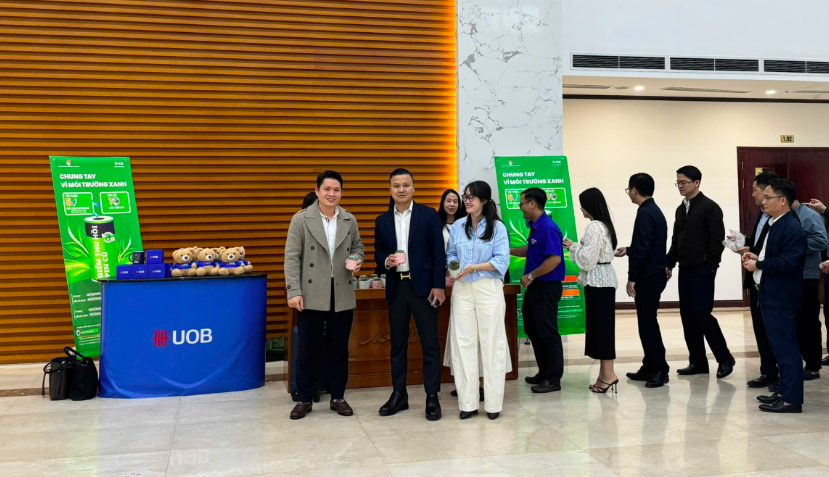 Hơn 600kg pin cũ được thu gom, lan tỏa thông điệp sống xanh trong công sở Hơn 600kg pin cũ được thu gom, lan tỏa thông điệp sống xanh trong công sở