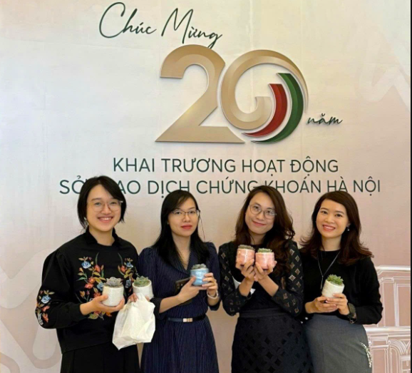 Hơn 600kg pin cũ được thu gom, lan tỏa thông điệp sống xanh trong công sở