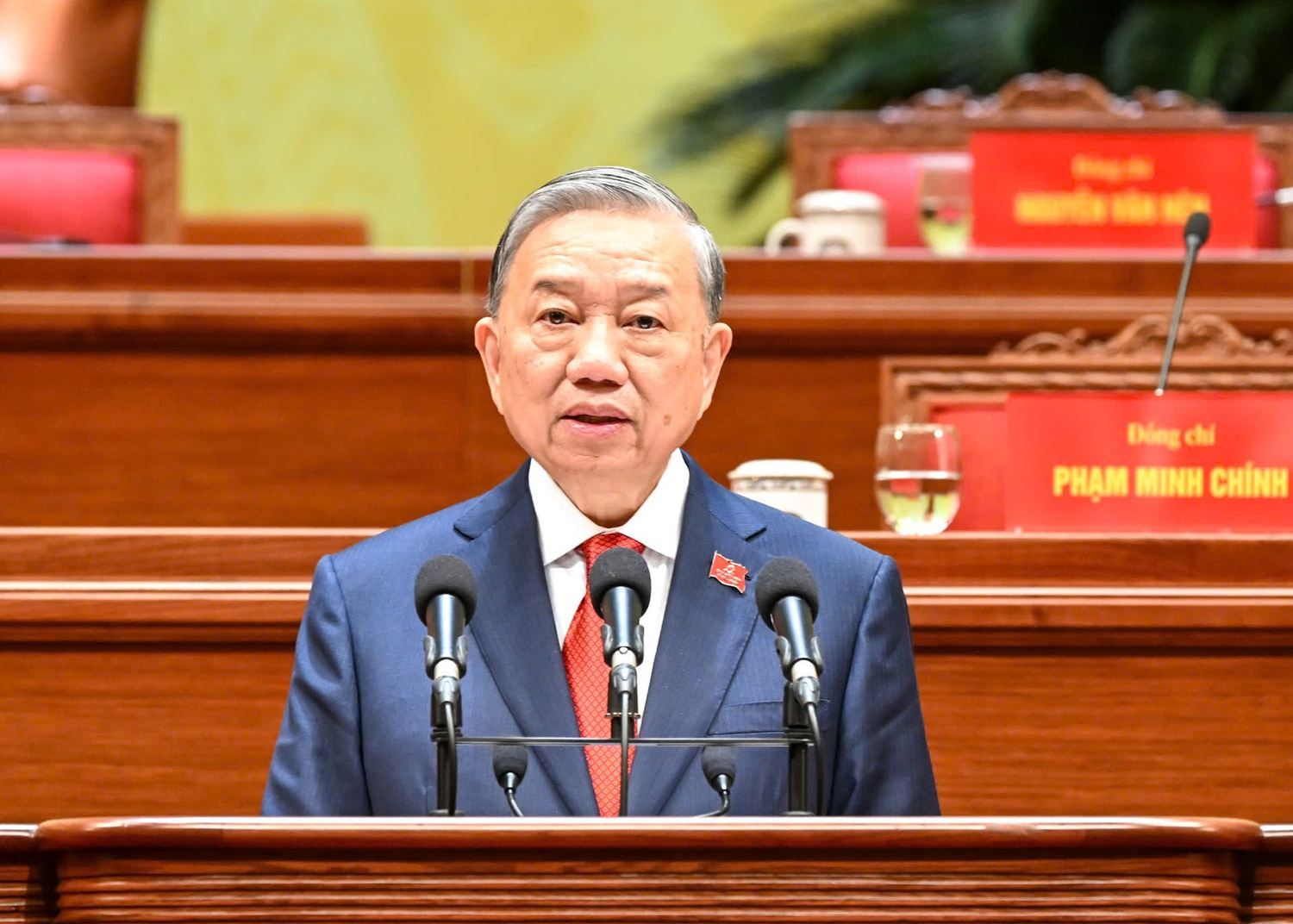 VỮNG BƯỚC DƯỚI CỜ ĐẢNG- Ảnh 1.