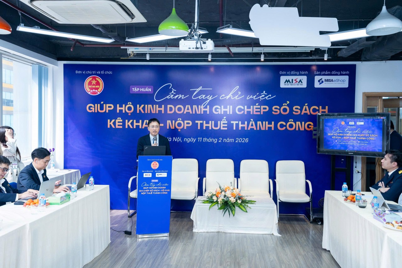 “Cầm tay chỉ việc” giúp hộ kinh doanh ghi chép sổ sách - kê khai - nộp thuế thành công