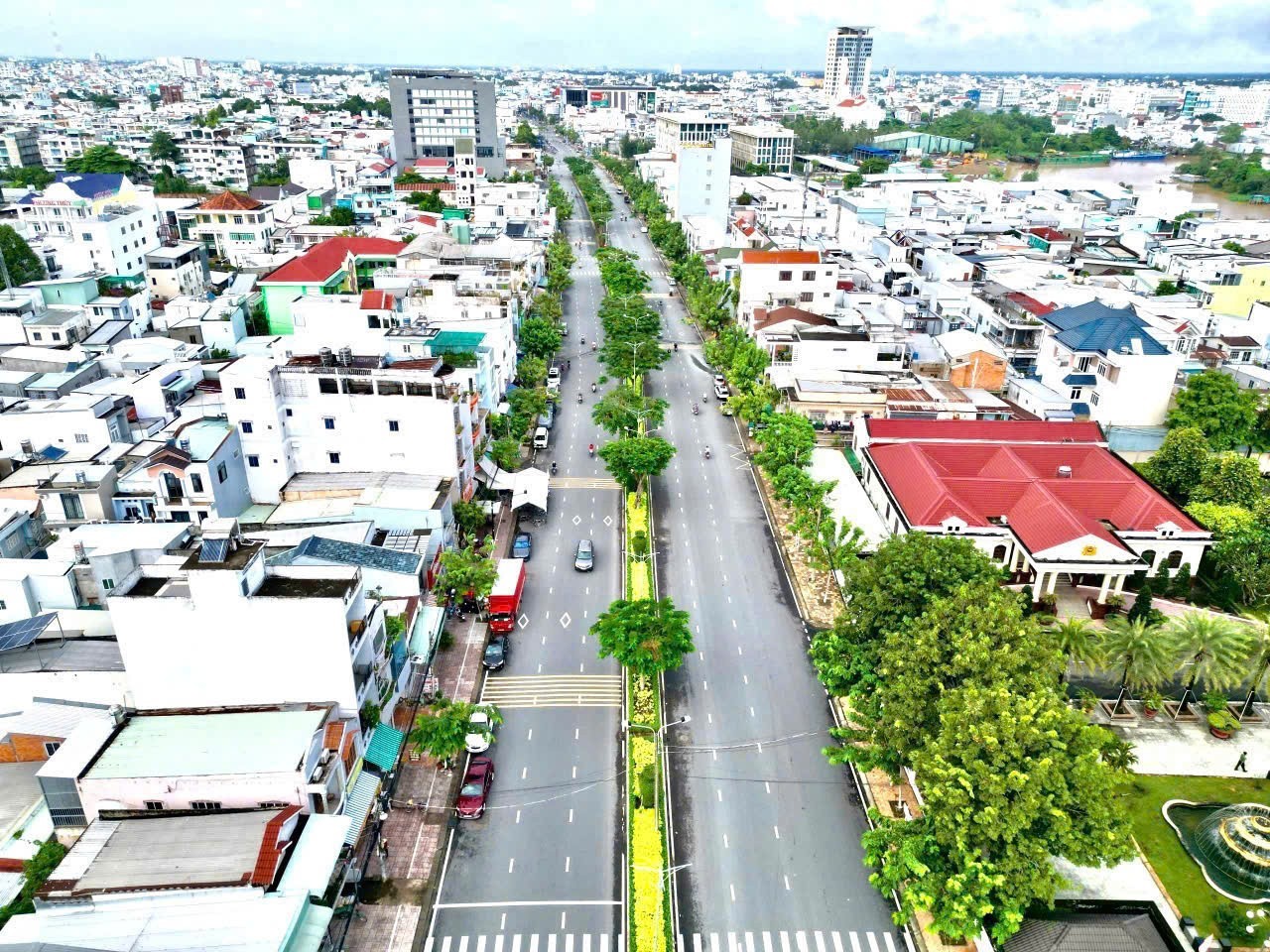 Thuế TP. Cần Thơ xử lý 443 hồ sơ chuyển nhượng bất động sản “hai giá” trong năm 2025