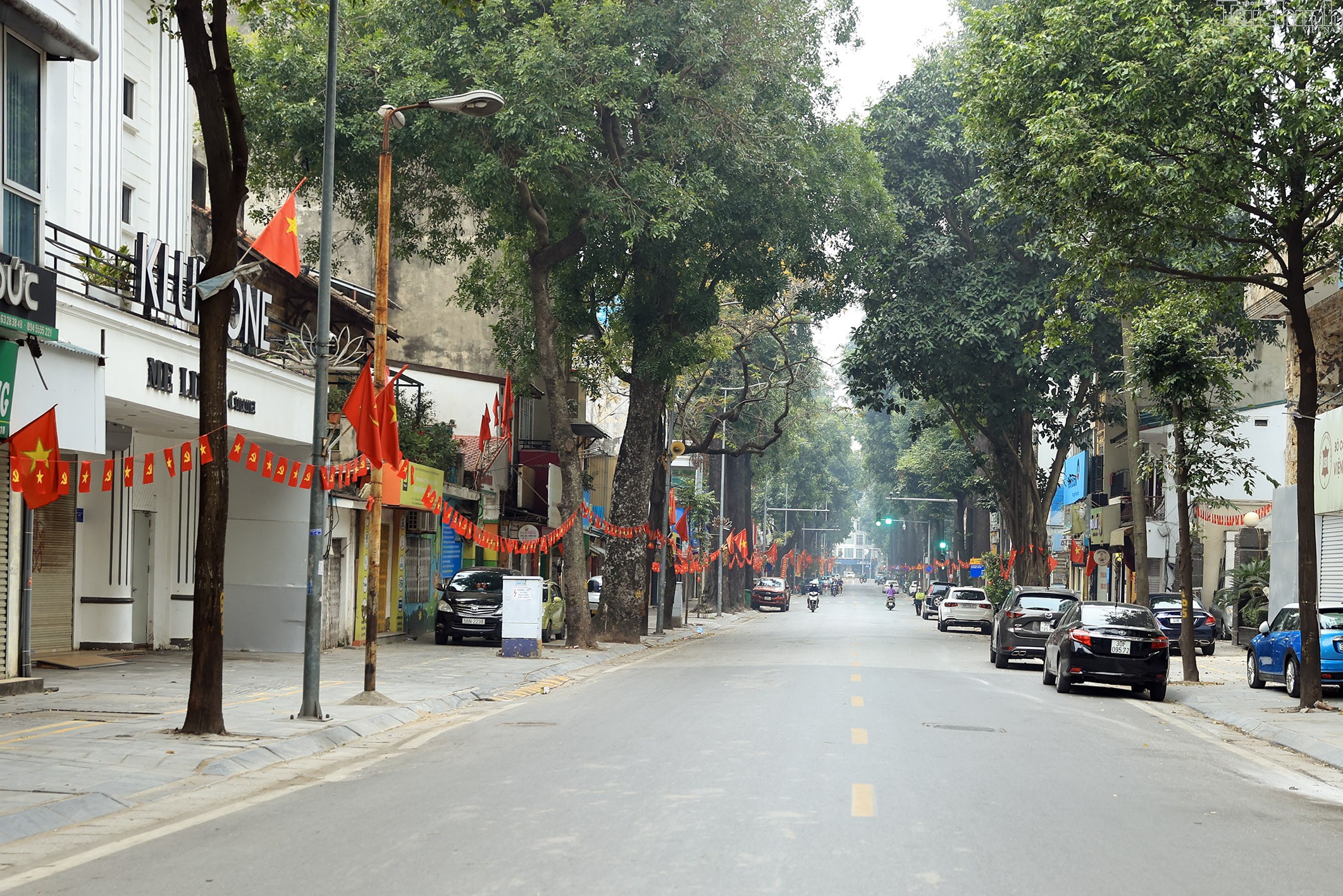 Người Hà Nội thảnh thơi sáng mùng 1 Tết