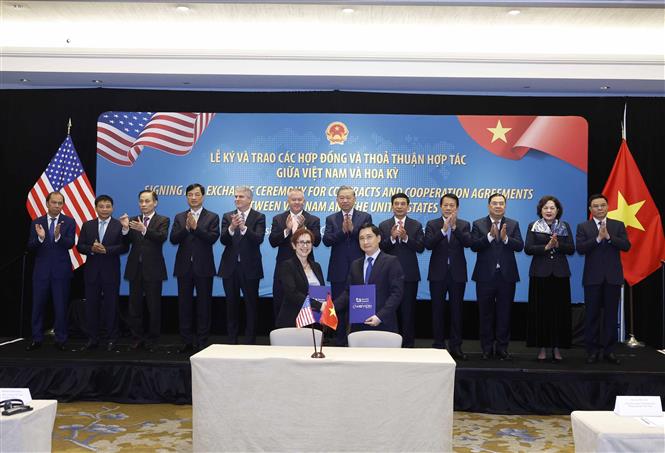 Tổng Bí thư Tô Lâm chứng kiến lễ ký và trao các thoả thuận hợp tác giữa Việt Nam và Hoa Kỳ- Ảnh 6. Tổng Bí thư Tô Lâm chứng kiến lễ ký và trao các thoả thuận hợp tác giữa Việt Nam và Hoa Kỳ- Ảnh 6.